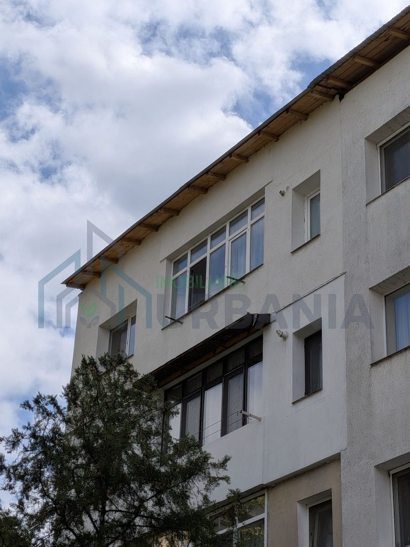 Apartament semidecomandat, 37 mp, zona centrala, strada Petru Rares, Targu Frumos - Poză 1