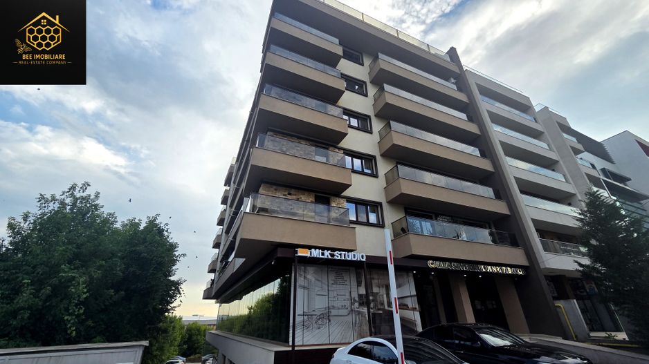 Apartament LUXURY 3 camere Decomandat | Calea Severinului + Parcare - Poză 2