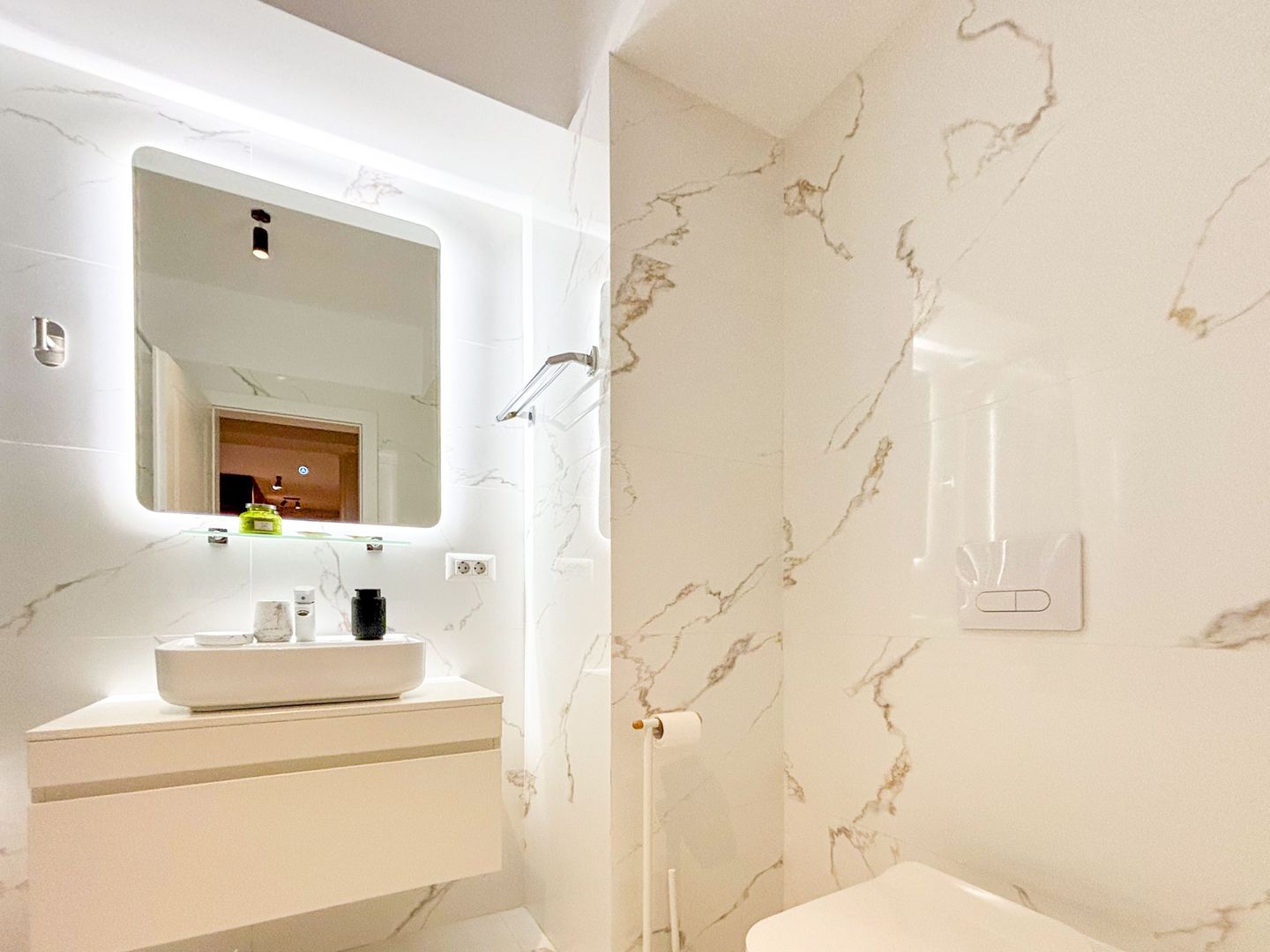 Chirie I Apartament 2 camere | 68 mp + 11 mp balcon | Parcare - Poză 14