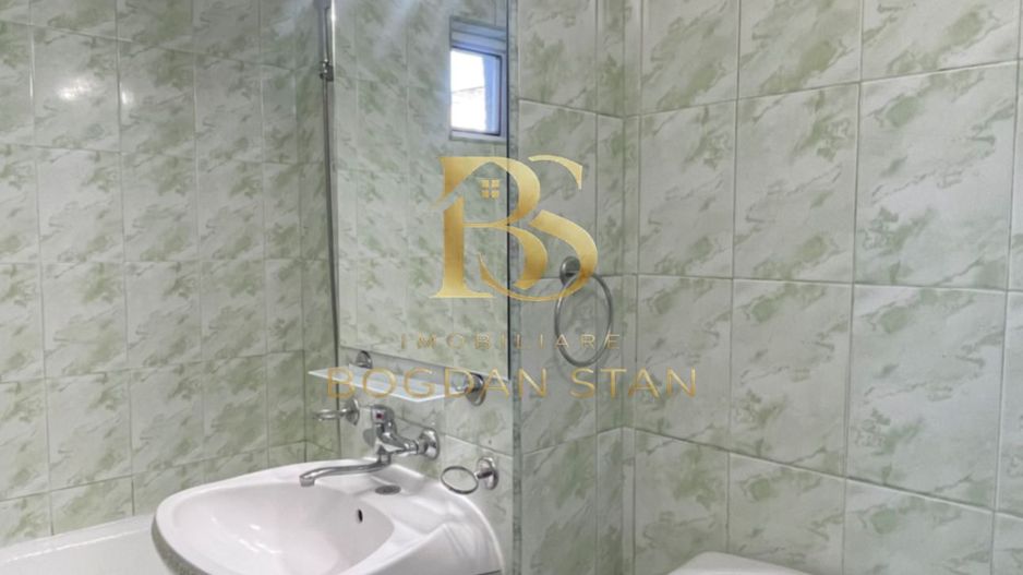 Apartament 3 camere de închiriat | Etajul 2 | Zona Micro 17 - Poză 17