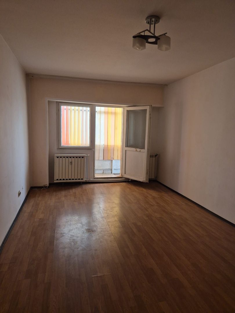 Apartament 2 camere decomandat, central - Poză 2