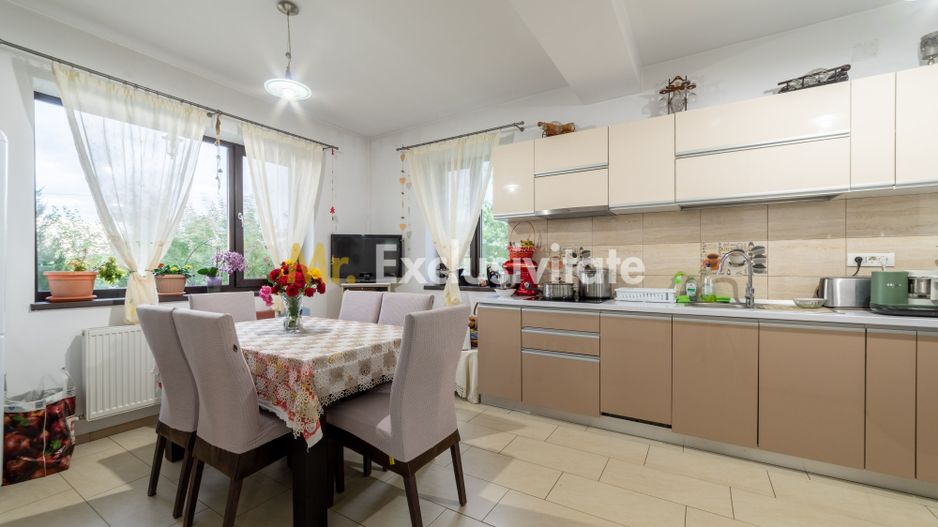 Apartament decomandat doua camere  cartier Banat - Poză 5