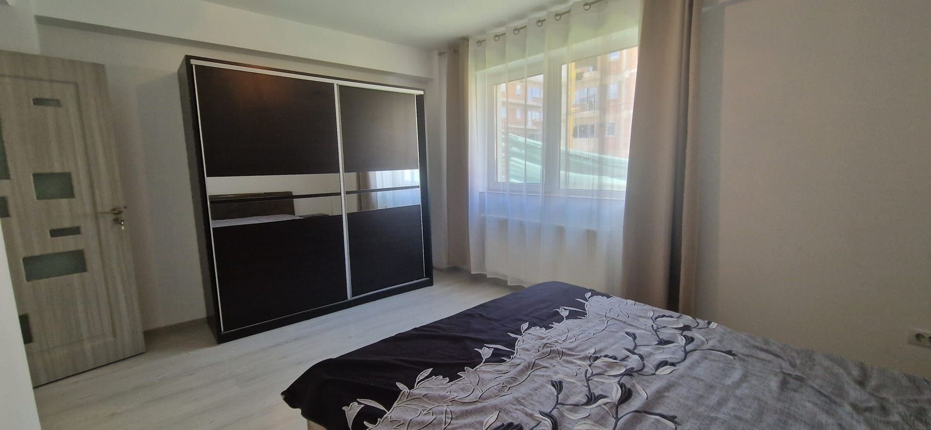 Apartament 2 camere Decomandat 54 mp Intabulat Galata 95000 euro - Poză 4