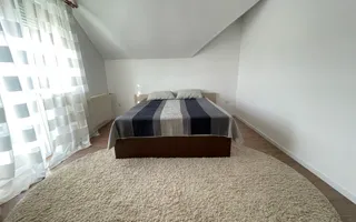 Casa spatioasa cu spatiu de relaxare-zona Blascovici - Poză 22
