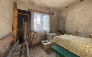 Vanzare casă cu potențial rezidențial și comercial în Pucioasa -441 mp - Poză 37
