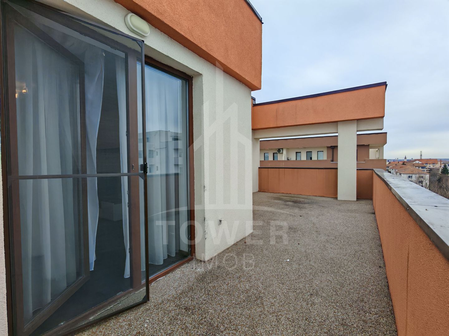 Penthouse 100 mp, terasă generoasă- vedere panoramică, compartimentare excelenta - Poză 15