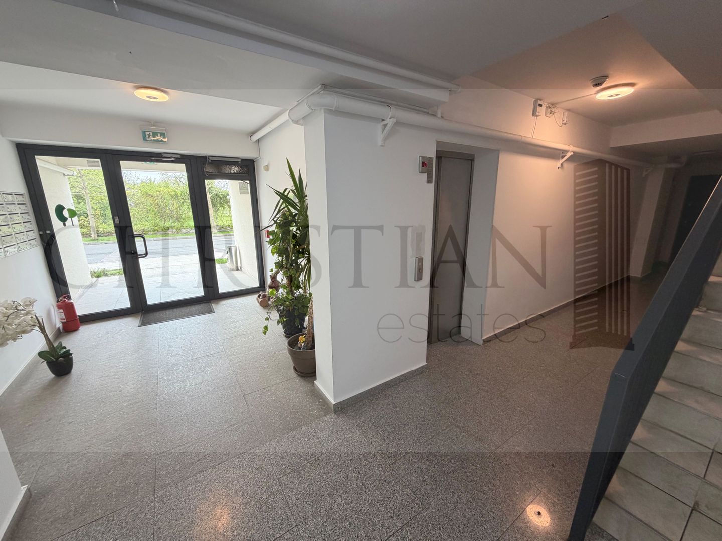 Studio First Use in Complex Quadra Trees - Parcare - Poză 13