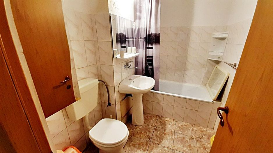Scriitorilor, apartament de 3 camere etaj 1, pret 95000 euro neg. - Poză 13