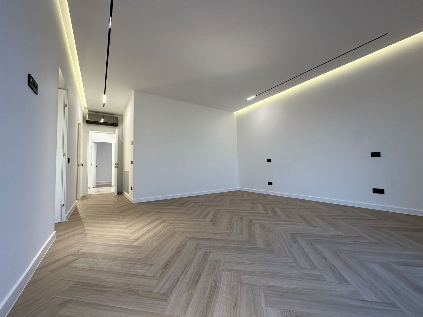 Vila de Lux in Ansamblul Von Residence I 5 Minute de Scoala Americana - Poză 9