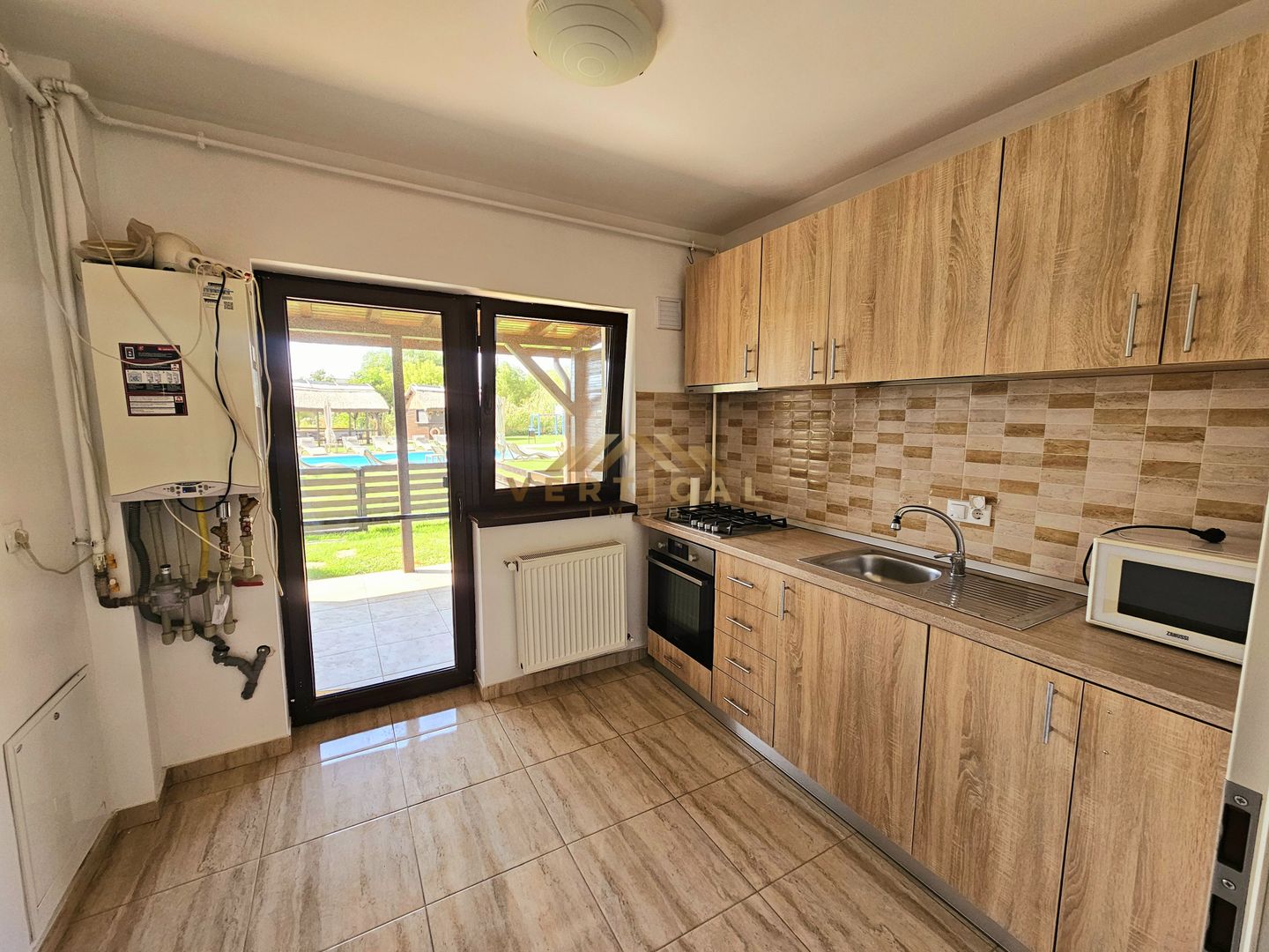 Vila de inchiriat cu 4 camere - comuna Berceni - Poză 8