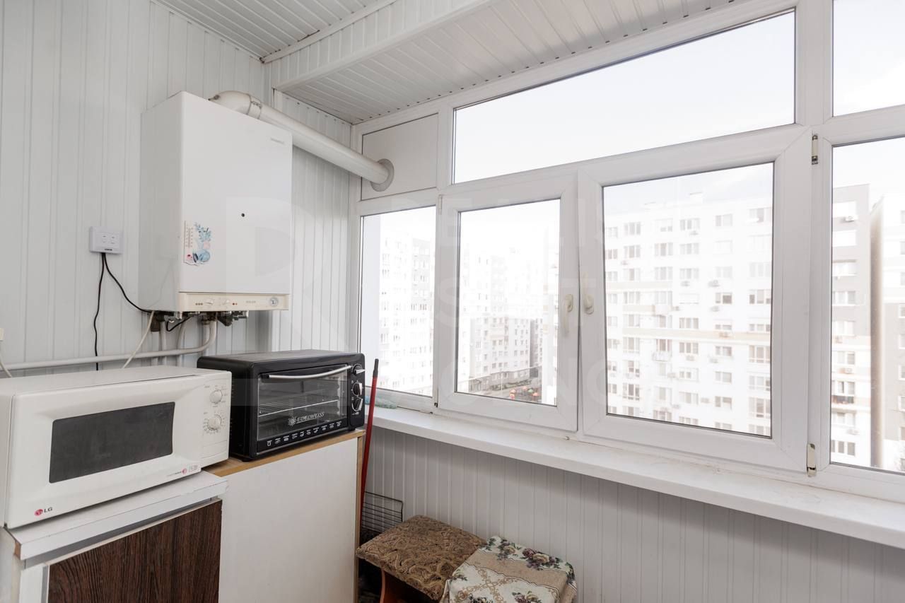 Vânzare, apartament, 3 camere, strada Miorița ,Centru. - Poză 13