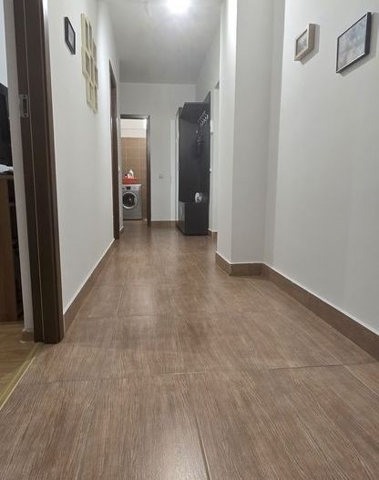 Apartament 3 camere de vanzare- Berceni - Poză 2