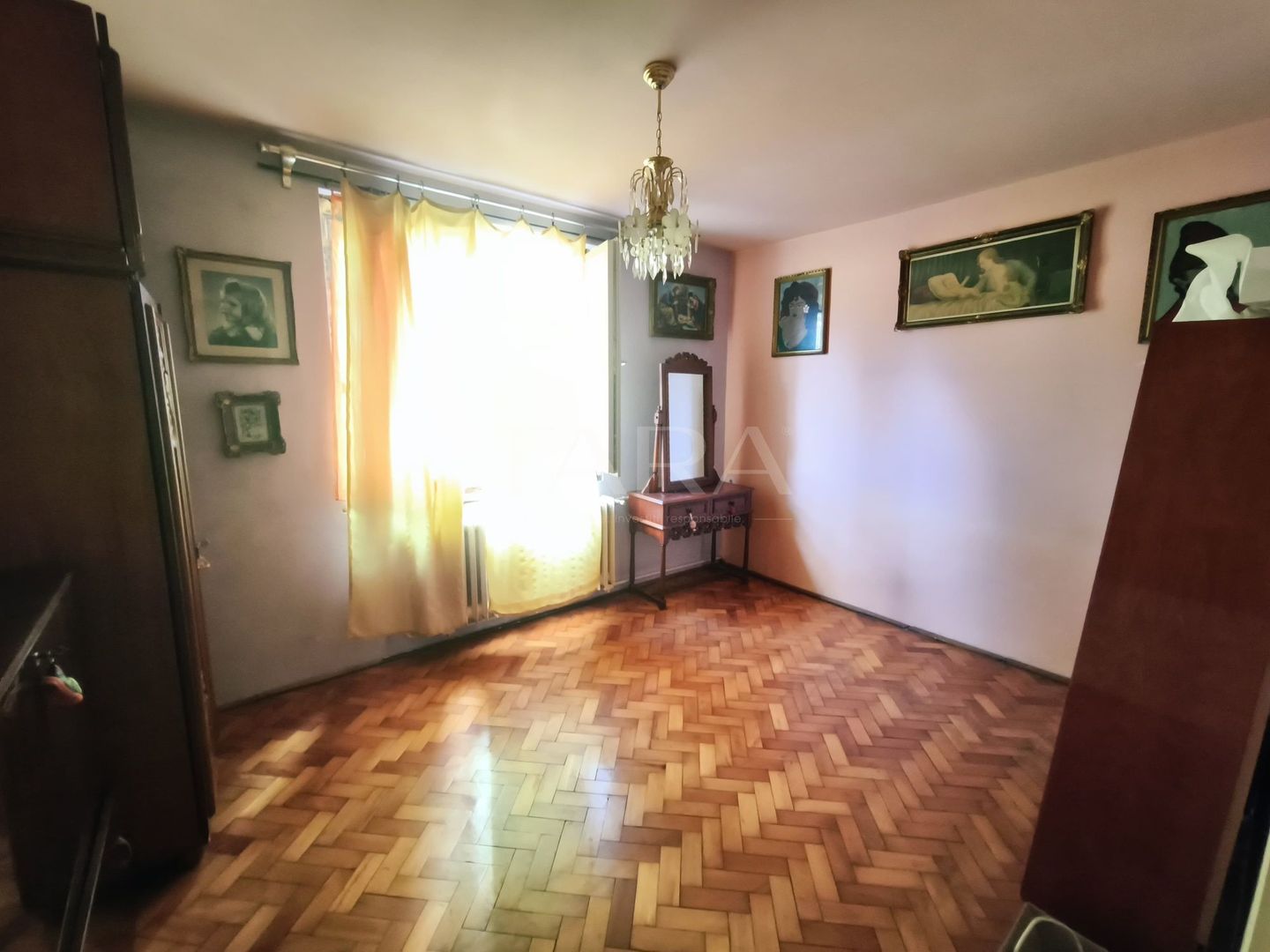 Apartament 2 camere cu vedere la parc, zonă liniștită, garaj inclus. - Poză 1