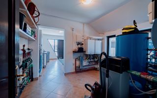 Proprietate de lux în Ghimbav, la doar 10 minute de Brașov - Poză 35