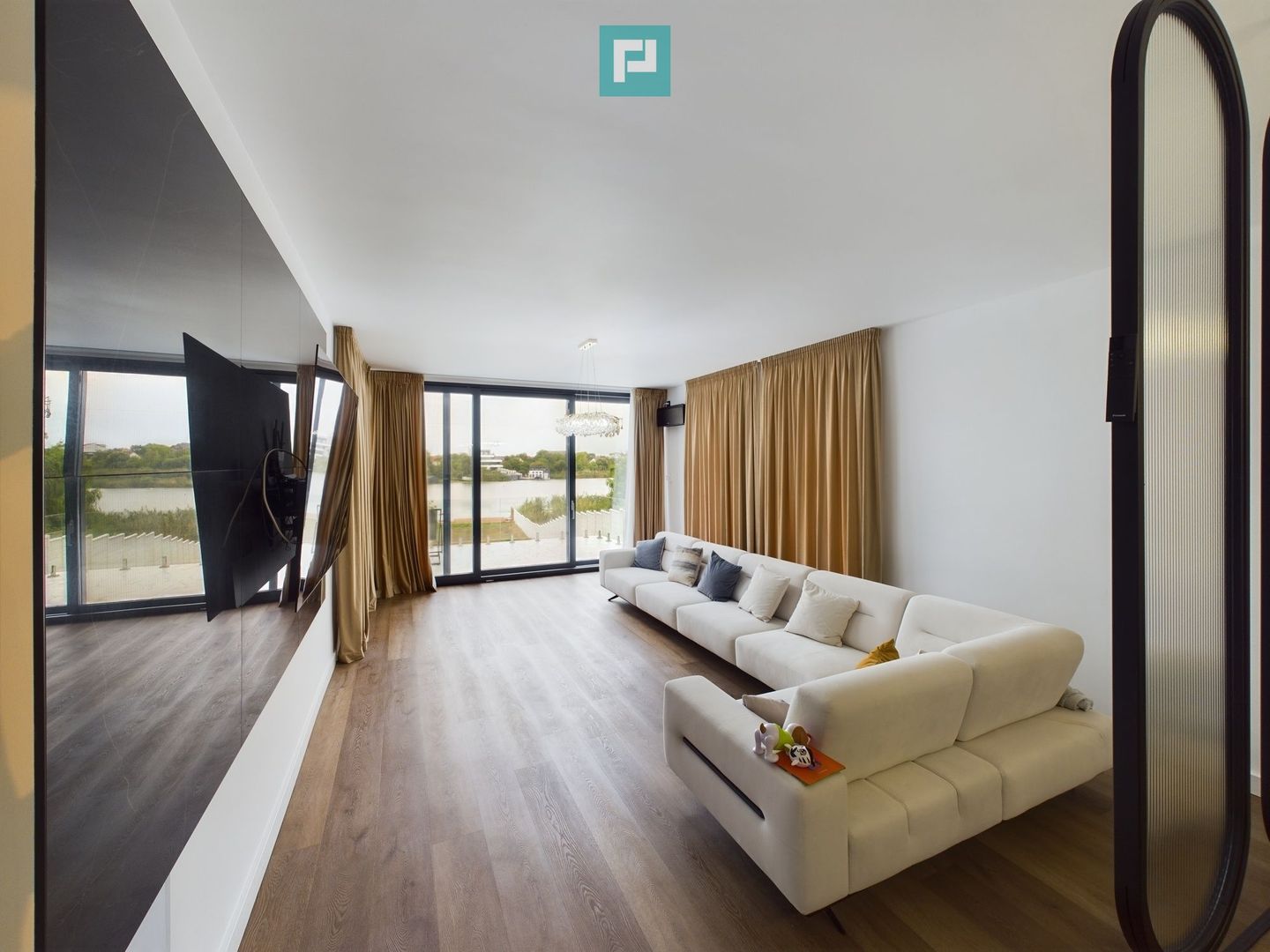 Vilă extravagantă pe Lacul Snagov - Poză 26