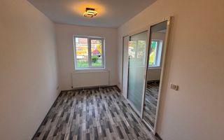 SPAȚU COMERCIAL 34 MP CAMPULUNG VIZAVI DE CENTRU MEDICAL CLUBUL SANATĂȚII - Poză 4