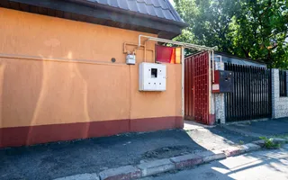 Casă de vânzare – 181 mp, 3 apartamente, 9 camere – București - Poză 32