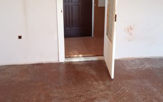 ageuropa.ro vinde garsoniera etaĵ 4 in Micro 15. - Poză 1