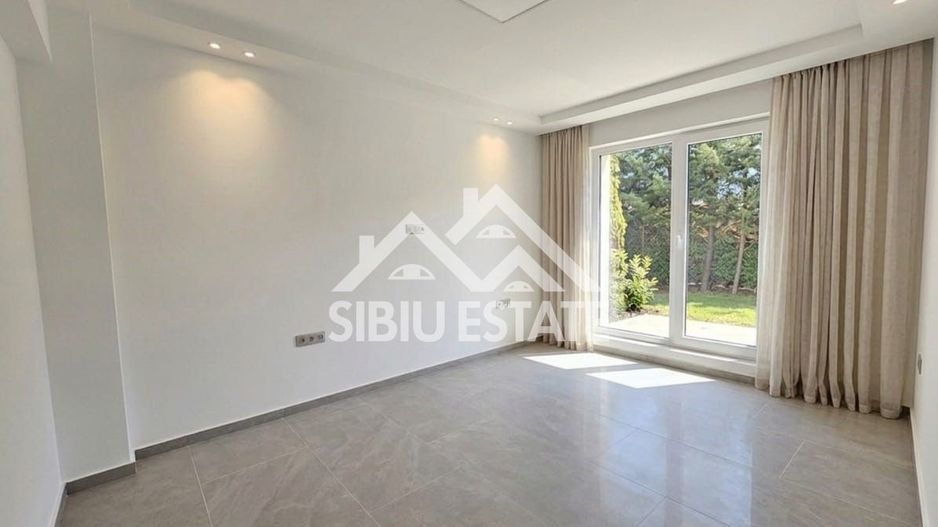 Apartament 2 camere si curte, clasa A  Oferta - Poză 2