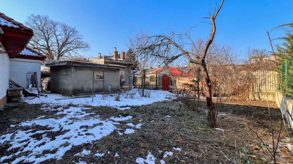 Centru- Casă boierească individuală- 5 camere si  451 mp teren - Poză 29