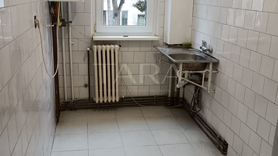 Apartament 2 camere Mănăștur, etaj 1, renovare începută, ideal investi - Poză 3