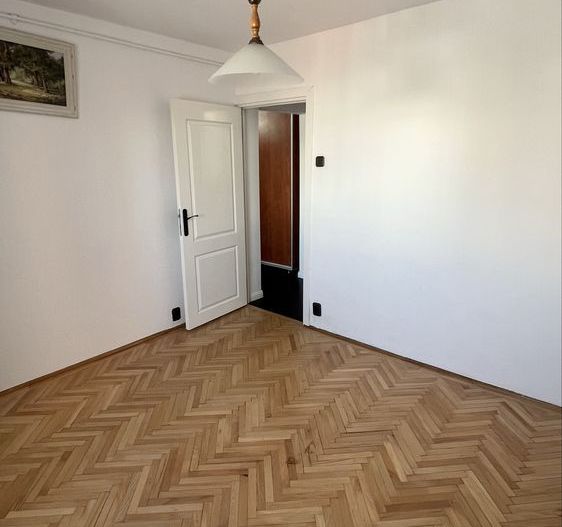 Vanzare Apartament 3 camere, 71 mp, etaj 4/4, decomandat – Zona Rahova - Poză 8