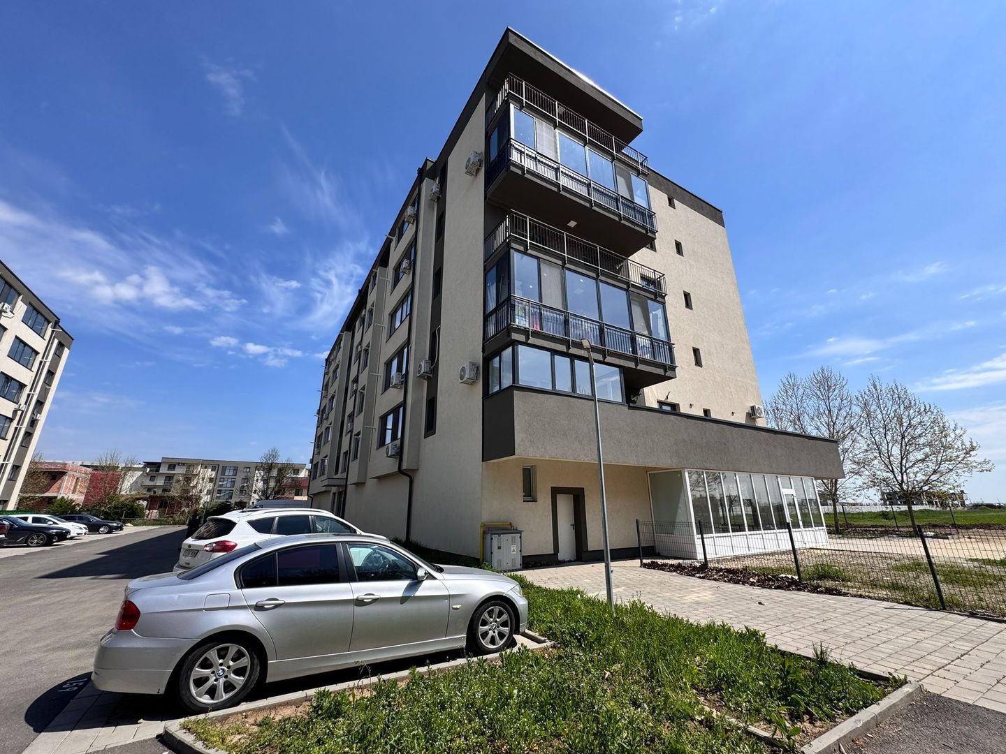 AP. 2 CAMERE PLATANI, TERASA 20 MP, MOBILAT, PARCARE INCLUSA, COMIS 0% - Poză 9