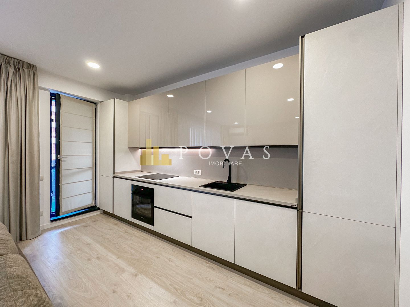 Inchiriere Apartament 3 Camere Residence5 Pipera Rond OMV - Poză 8