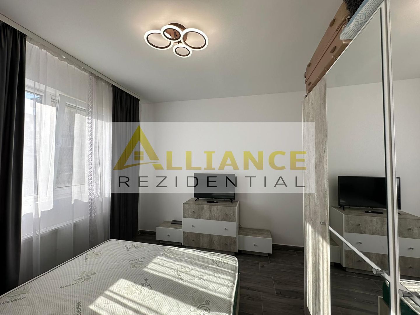 Apartament/ 2 camere  /Mobilat si utilat /Metrou Berceni 15 min - Poză 5