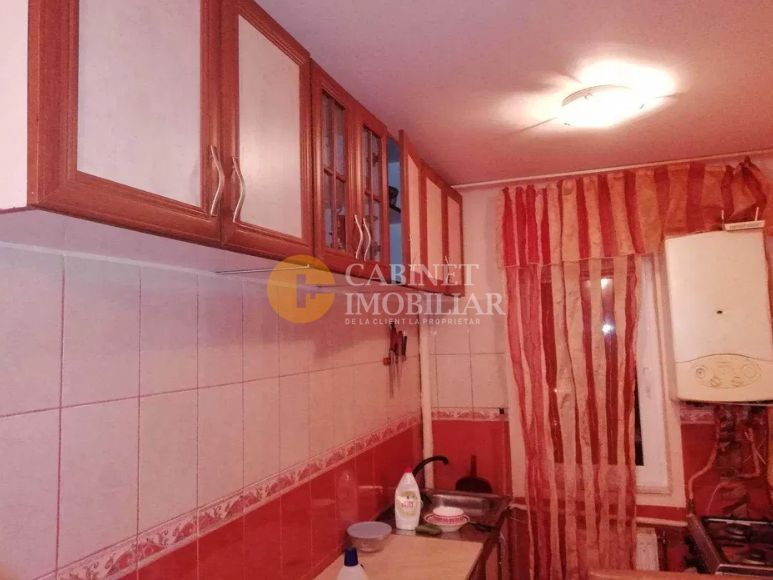 Apartament cu 3 camere semidecomandat zona Alexandru - Poză 6