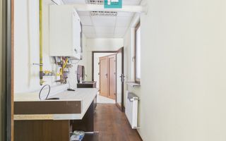 Spațiu central birou/locuință – Str. Primăriei - Poză 13
