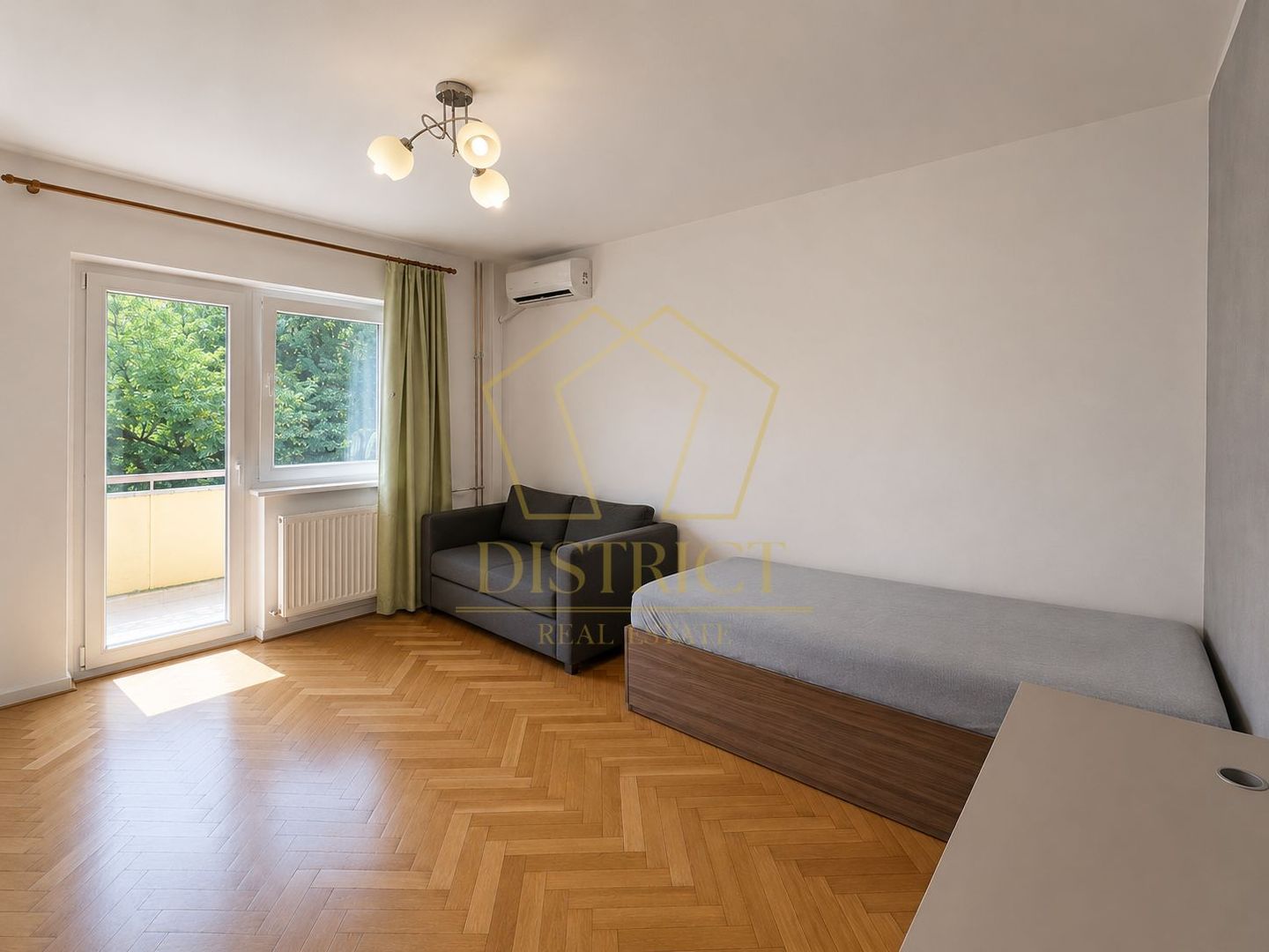 Apartament decomandat cu o camera si balcon | Simion Barnutiu - Poză 2