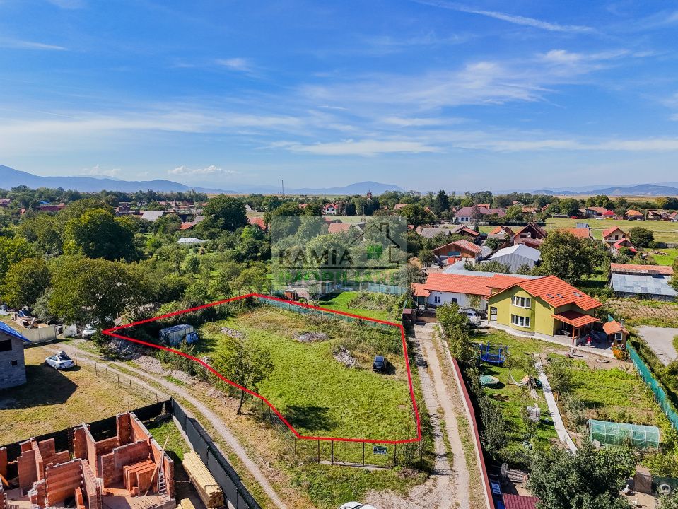 Teren intravilan, Posibilitate parcelare 500–700 mp, Carpinis-Brasov - Poză 11