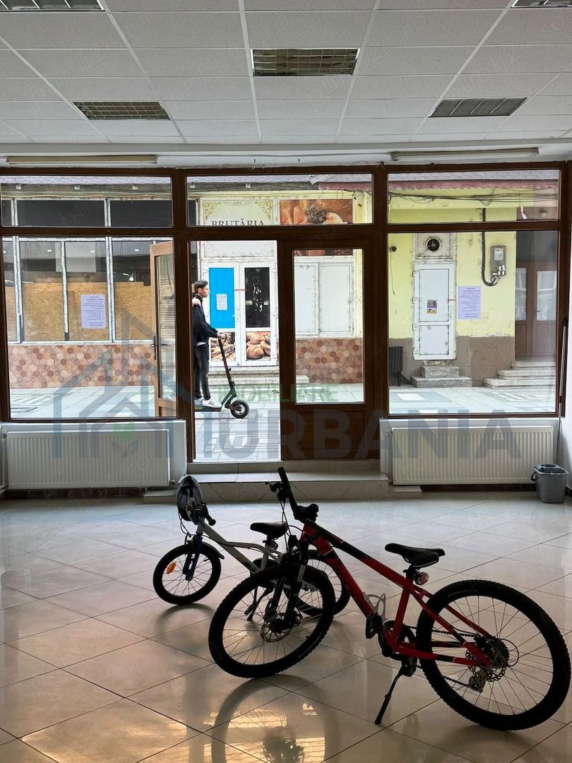 Spațiu comercial de închiriat pe esplanada Pascani - Poză 5