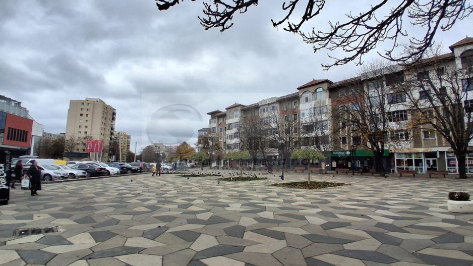 Decomandat, 2 cam, etaj 4/4, zona Hala Centrală , 142.000 € - Poză 11