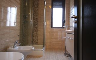 Spațios 4 camere, zona Braytim - Poză 17