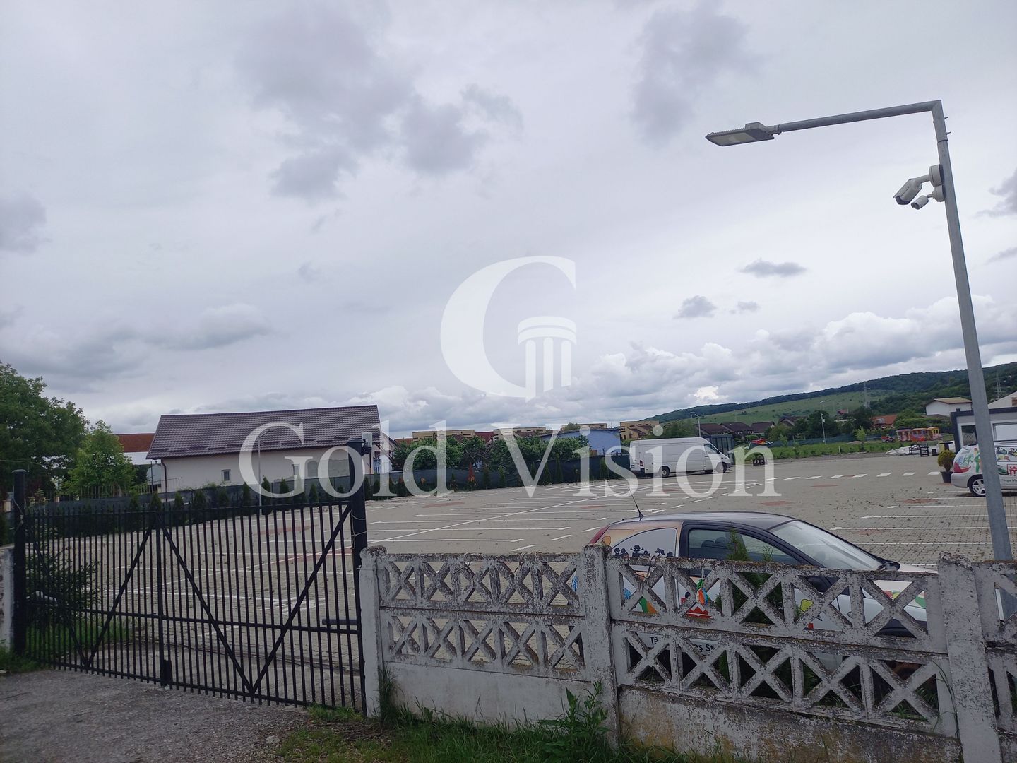 De vanzare teren intravilan suprafata  de 10.050 mp in Loc Targu Mures - Poză 1