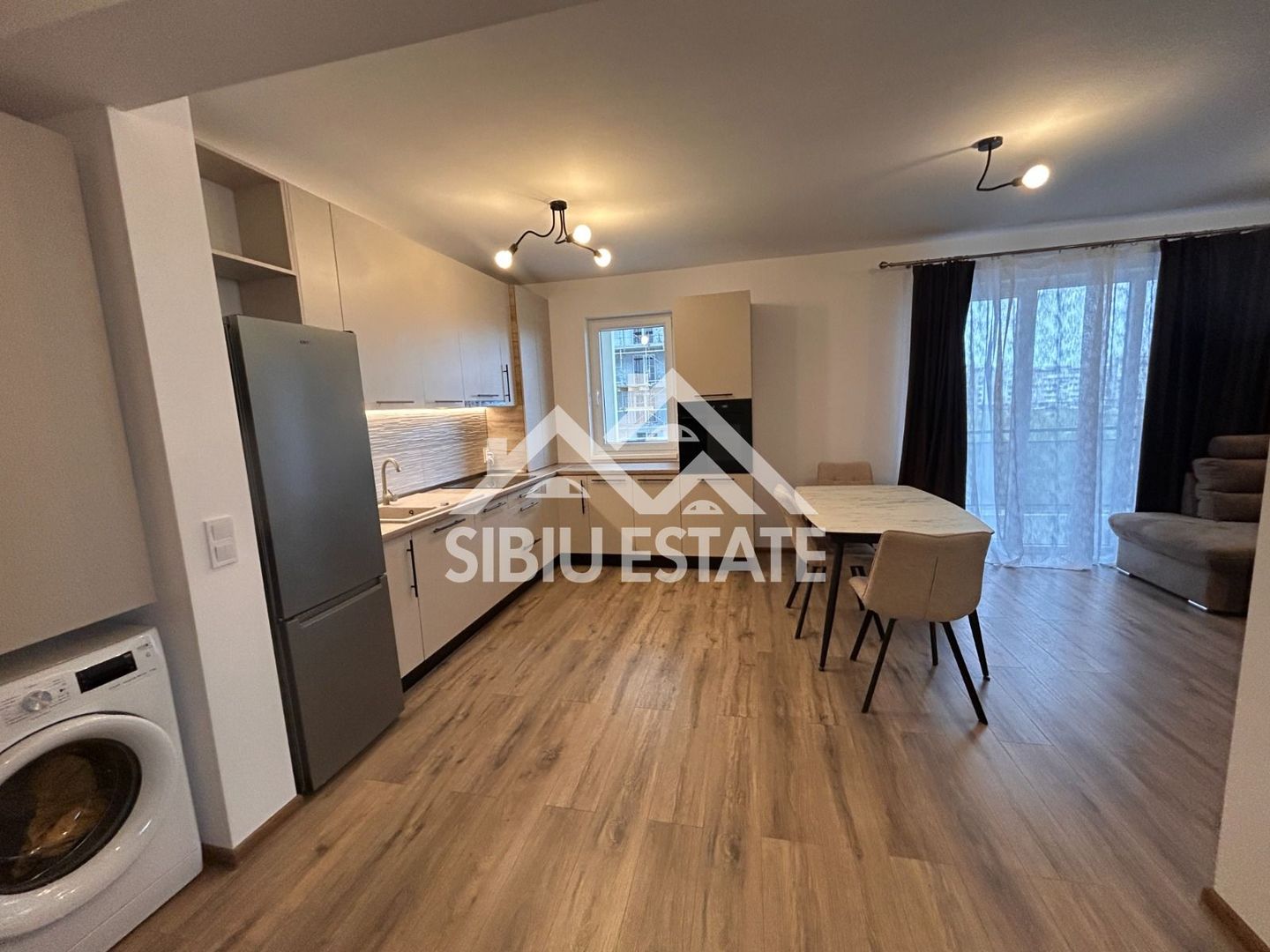 Apartament de vanzare cu 2 camere, etaj 1 bloc cu lift - Poză 3
