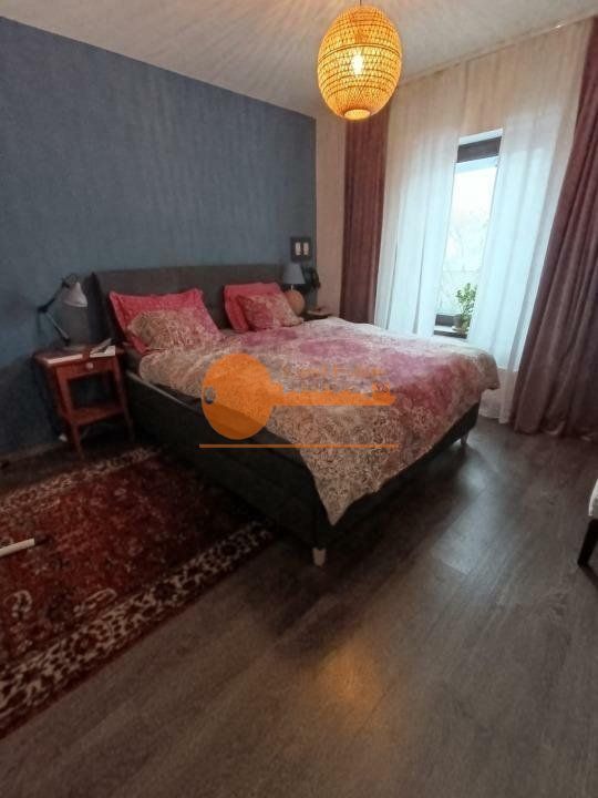 Apartament 6 camere - Triplex - Calea Calarasilor - Poză 2