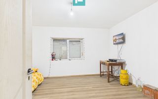 CASĂ ÎN ZERIND PE PRINCIPALĂ CU TEREN DE 1440 MP - Poză 4