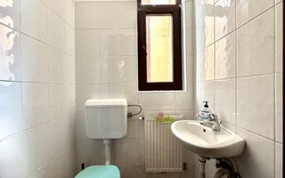 Casă cu farmec aparte, pentru locuit sau birouri,  zona Bălcescu - Poză 20
