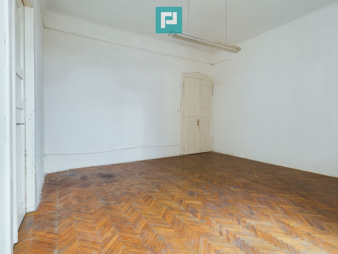 Apartament de închiriat – 3 camere, zonă centrală - Poză 6