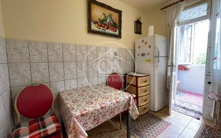 Apartament de vânzare cu 3 camere în zona Dacia, Oradea - Poză 9