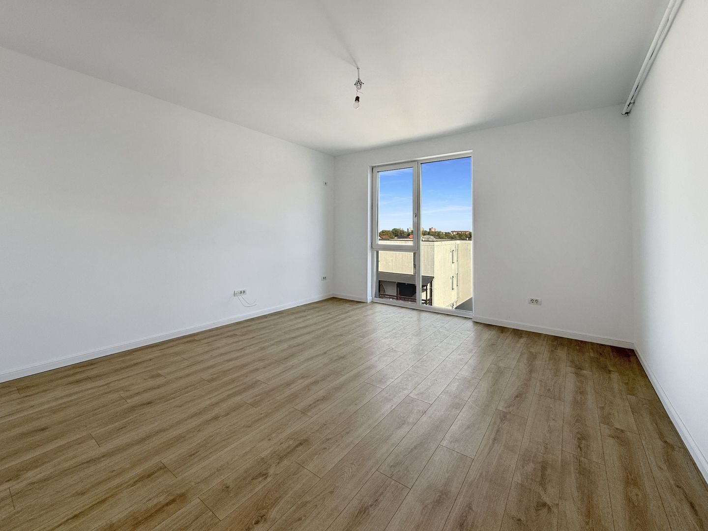 Apartament 2 camere, comison 0% - Poză 2