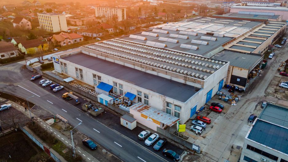 Spațiu comercial în zona Sânnicolau Mic - Poză 2
