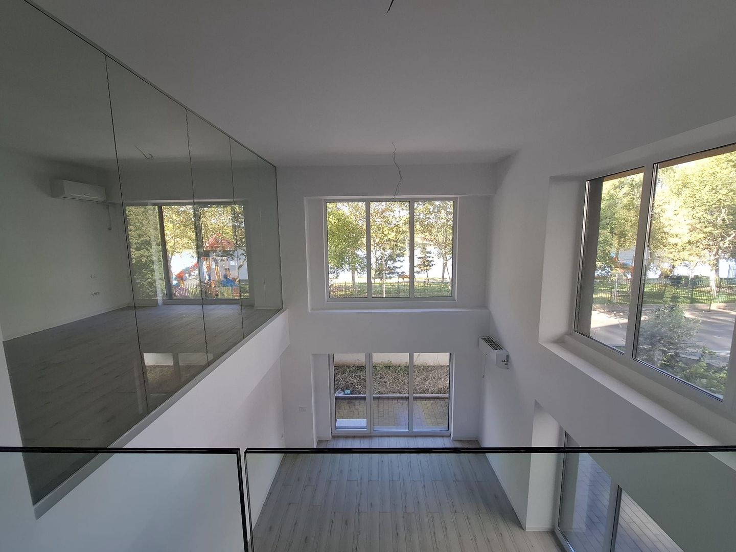 4 camere Bloc Nou Rezidential Birouri L330 GranVia Lake View - Poză 8