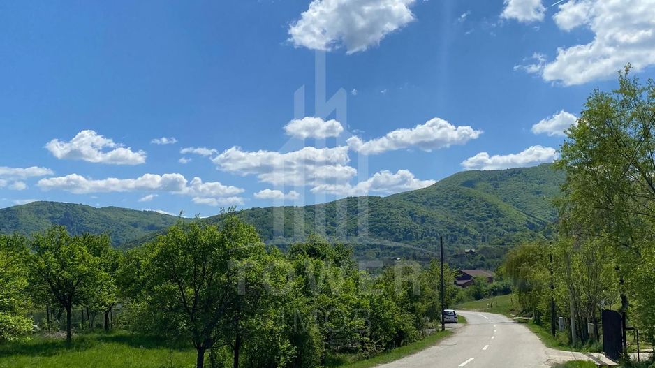 Teren intravilan 1200 mp – utilități la poartă, zonă exclusivistă Sibiel - Poză 1