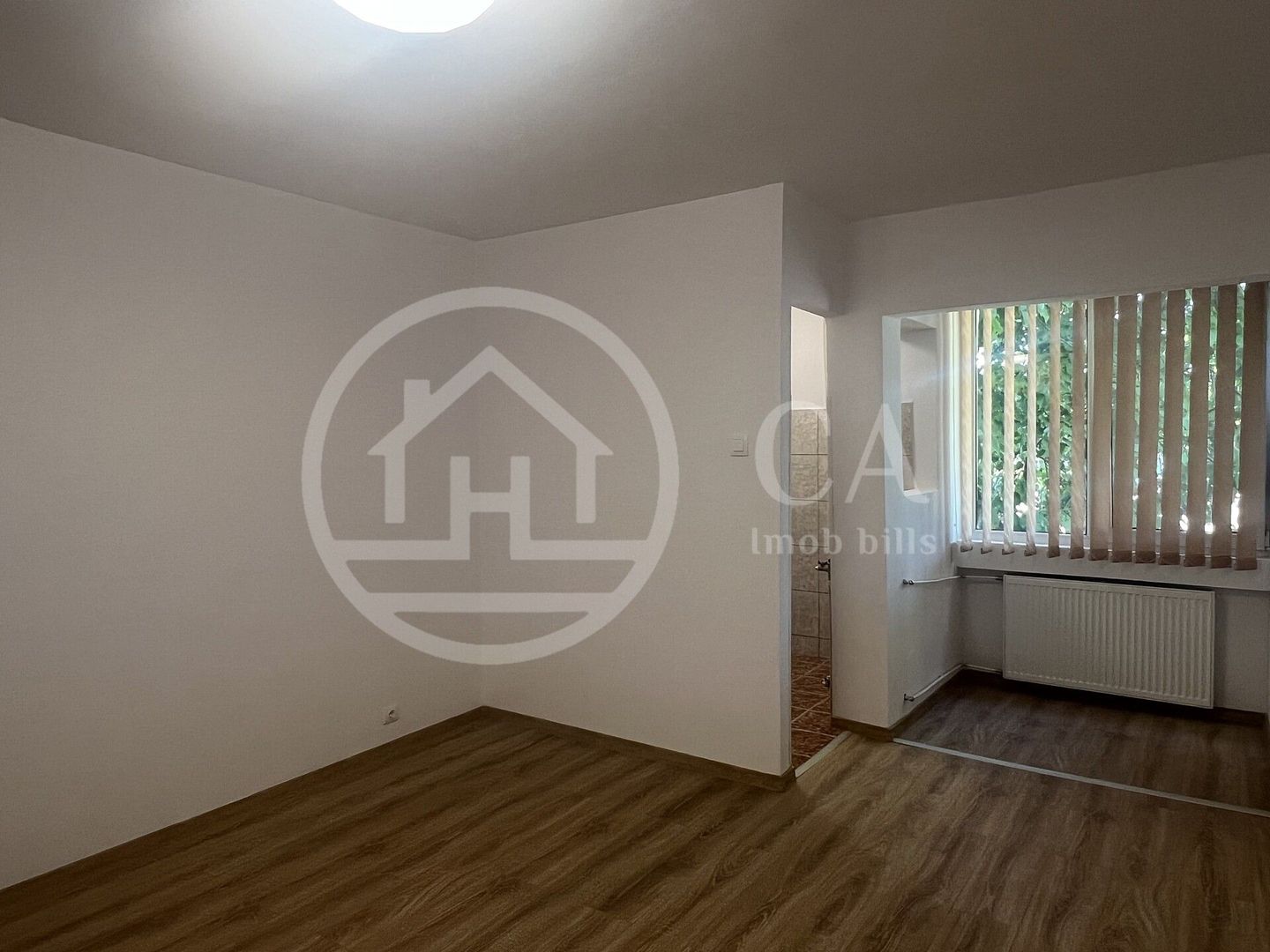 Garsoniera de vanzare zona Iosia Oradea - Poză 1