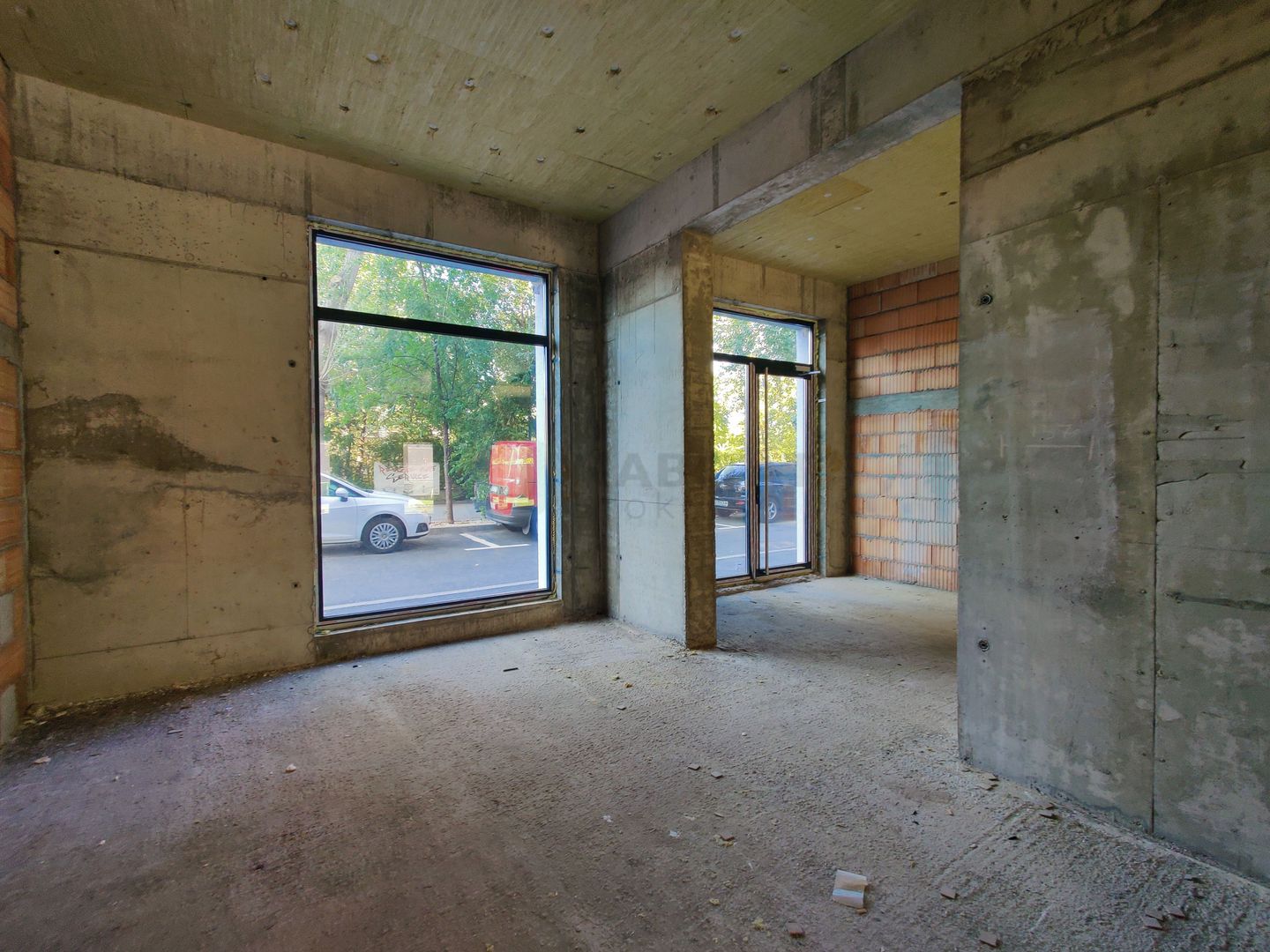 Spatiu comercial Complex Vivenda, disponibil imediat - Poză 3