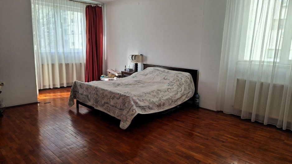 Vila cu 10 camere, destinatie rezidentiala / birouri - Poză 17